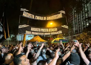 manifestações, reivindicações, contestações;