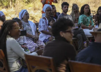 titularização, registro, legalização;