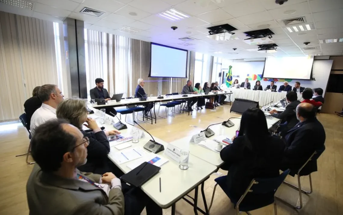 Ensino, Ministério da Educação, PNE;