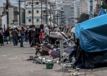 Atividades, ilícitas, Delitos, Infrações;