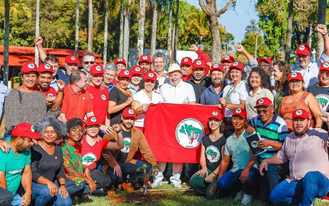 Movimento dos Trabalhadores Sem Terra;