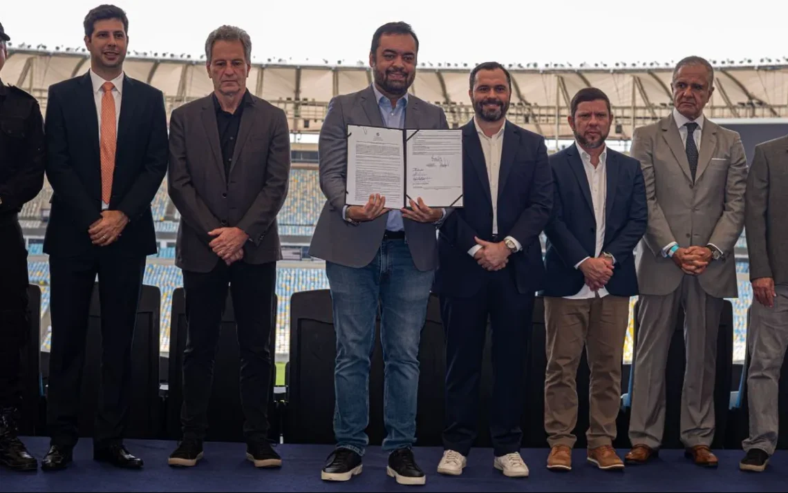 estádio, campo, estádio do Maracanã;