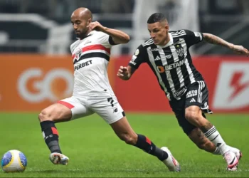 Tricolor, Galo;