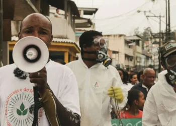 contaminação, poluição;