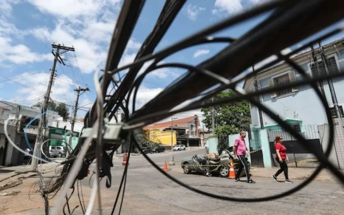 Blecaute, Interrupção de energia, Falta de luz;