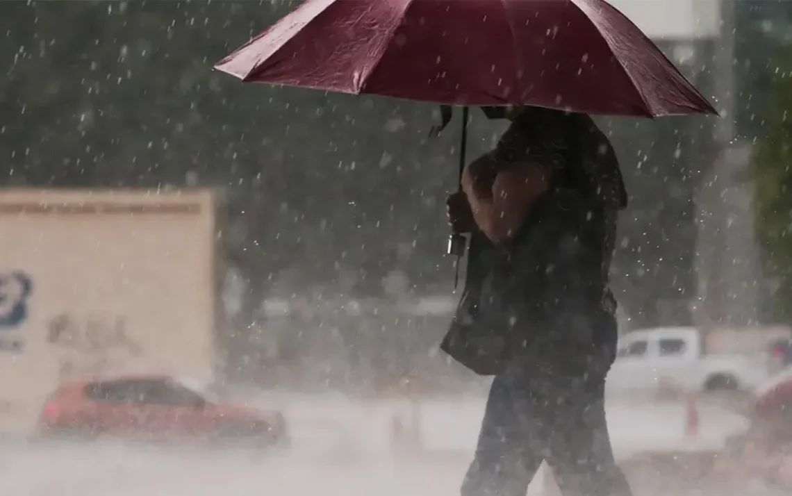 precipitação, tempestade, aguaceiro;