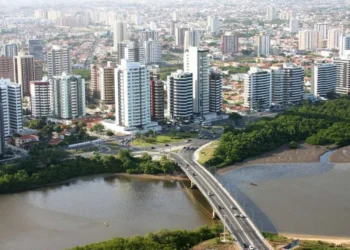 Cidade, município, capital, área, território.