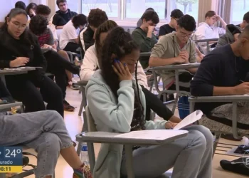 1ª fase vestibular Unicamp 2025 em Piracicaba — Foto: Antonio Trivelin/g1 Vestibular da Unicamp reúne mais de 58 mil candidatos na 1ª fase - Todos os direitos: © G1 - Globo Mundo