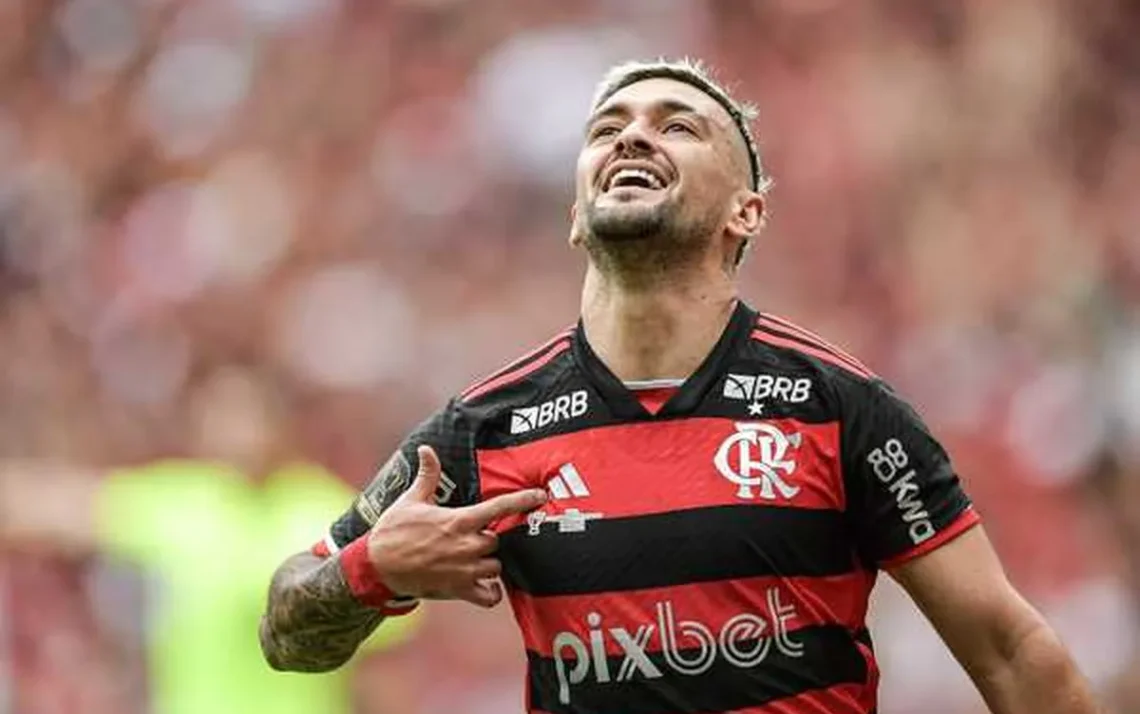 jogador, atleta, futebolista;