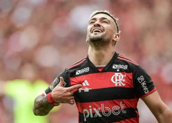 jogador, atleta, futebolista;