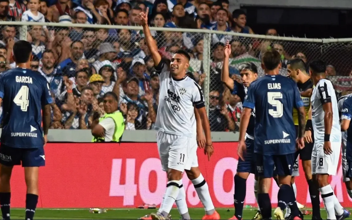 Central Córdoba vence Vélez com gol bizarro, é campeão da Copa da Argentina e frustra River e Boca pela Libertadores - Foto: @ ESPN - Todos os direitos: @ ESPN