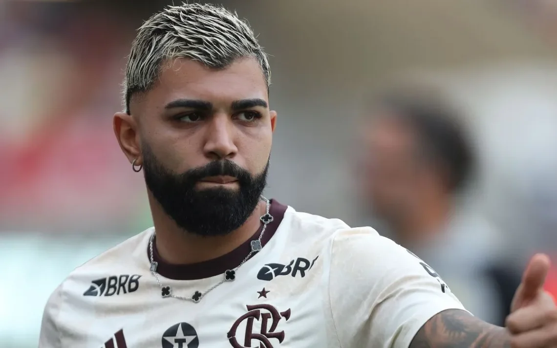 Romário põe Gabigol em 'pódio' de ídolos do Flamengo e prevê: 'Se o conheço bem, ele daqui a pouco está de volta' - Foto: @ ESPN - Todos os direitos: @ ESPN